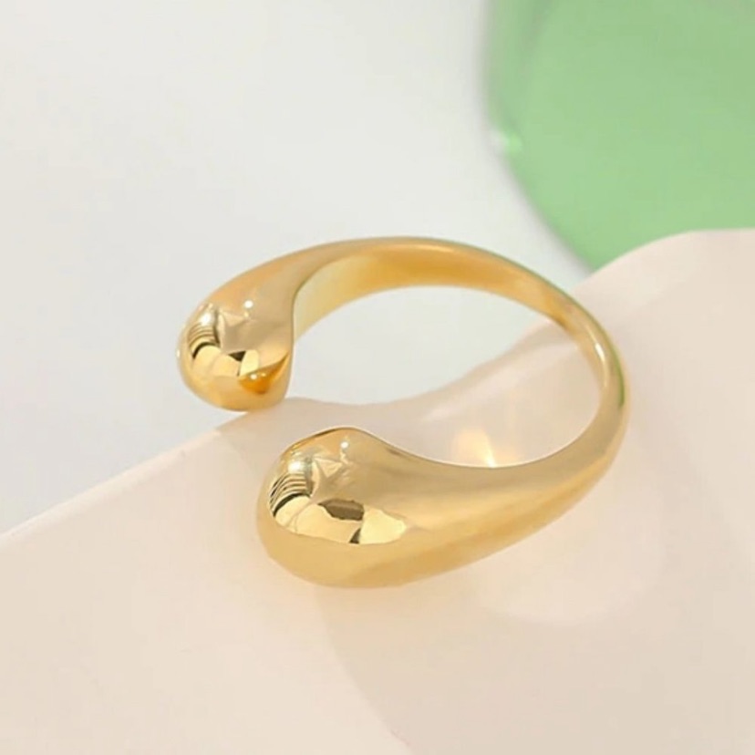 - 18k Gold Verimil Ring Adjustable